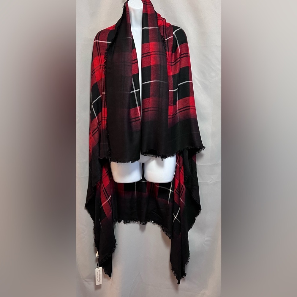Soft‎ Surroundings Red And Black Plaid Fringe scarf artsy light wrap Viscose New
